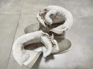 Botas de invierno beige forradas