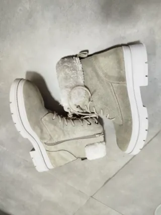 Botas de invierno beige forradas