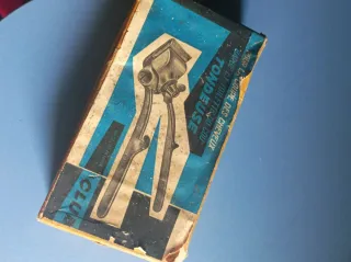 Máquina pelo antigua manual