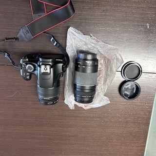 Cámara Canon 1100D, con 2 objetivos