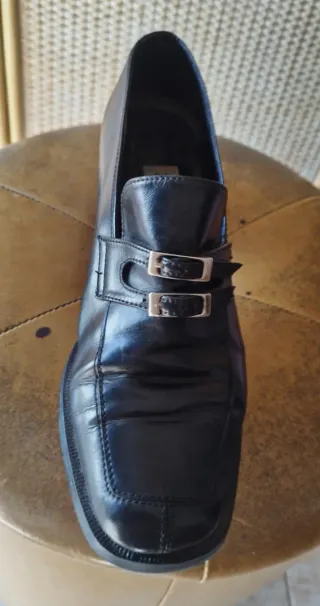 Zapatos de tacón bajo Zamora negros mujer