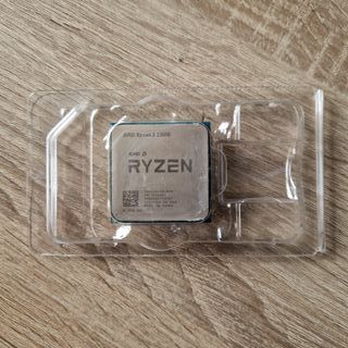AMD Ryzen 3 2200G + Disipador