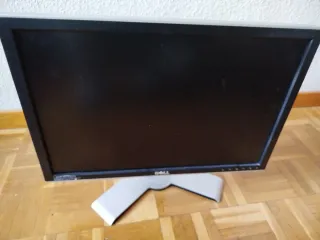 Pantalla Dell Negra y Gris