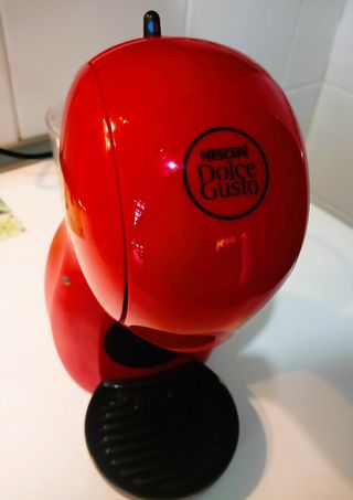 Cafetera Dolce Gusto Piccolo XS Roja