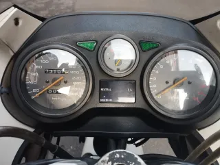 Suzuki GSX750F Slingshot Sportbike