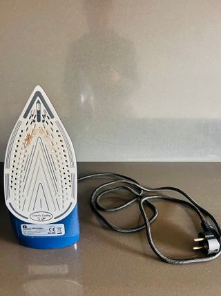 Plancha BEAUTURAL azul con caja