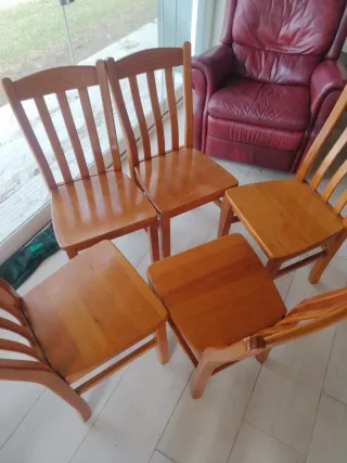 Mesa redonda madera y cristal + 5 sillas