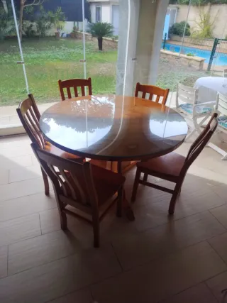 Mesa redonda madera y cristal + 5 sillas