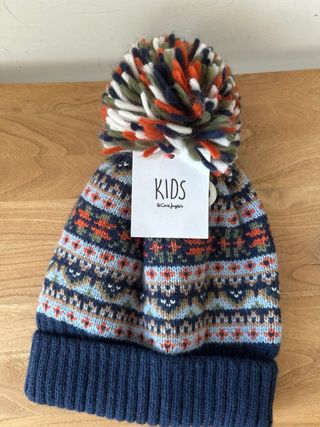 Gorro acrílico niño 3-6 años pompón multicolor
