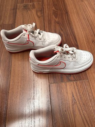Nike Air Force 1 Blancas Rojas