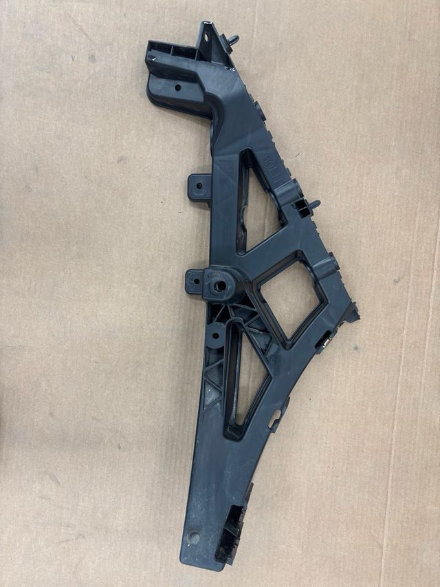 Soporte Paragolpes Trasero Jaguar XE