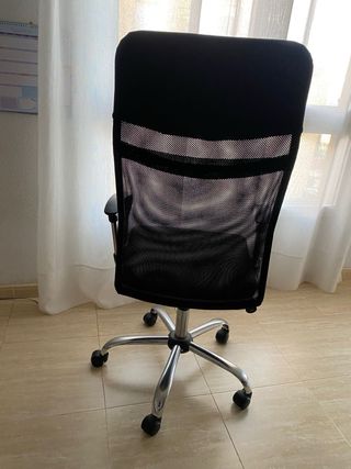 2 Sillas de oficina ergonómicas negras