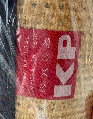 Alfombra fibras naturales ribete azul