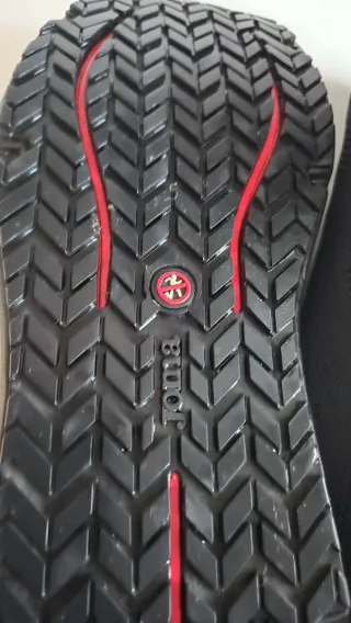 Zapatillas Joma para trabajar o andar.