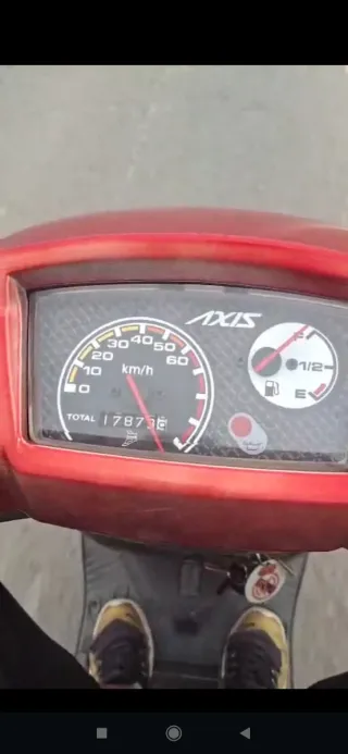 Yamaha Axis 50cc Scooter Roja