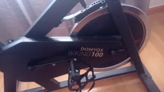Bicicleta estática 12kg Domyos