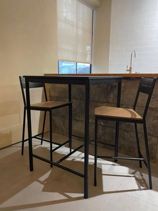 Set 6 mesas altas y 18 taburetes