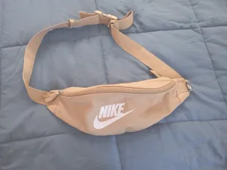 Riñonera Nike Beige