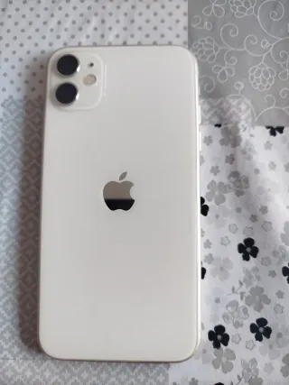 iPhone 11 Blanco con cargador original