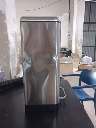 - SONGMICS Cubo de Basura para la Cocina, 30 L,