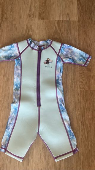 Neopreno corto Frozen niñas. Talla 104-110
