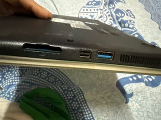 Portátil Acer Aspire V5-122P