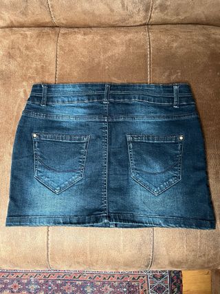 Falda vaquera mini estilo 2000s