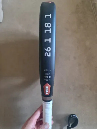 Pala de pádel Nox AT10