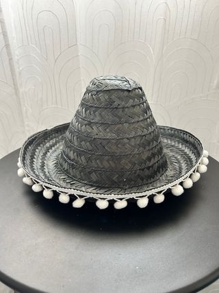 Sombrero Mexicano Negro con Pompones Blancos