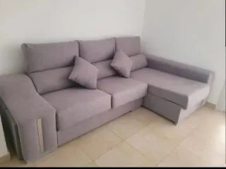 Armario blanco y marrón