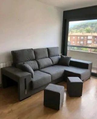 Armario blanco y marrón