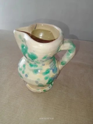 Piccola brocca in terracotta smaltata