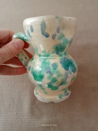 Piccola brocca in terracotta smaltata