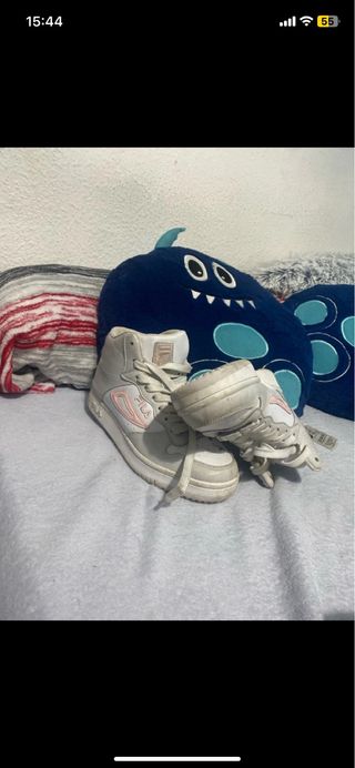 Zapatillas Fila blancas y rosas les daria lavada