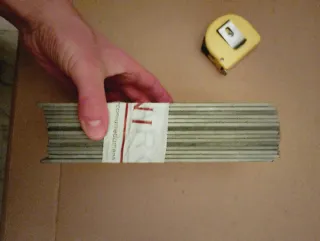 Piastre color argento MARCONI per muro, lato casa