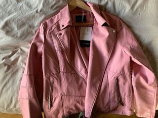 Chaqueta de cuero rosa