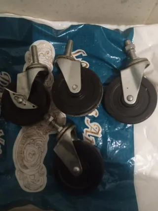 Ruedas para muebles (4 unidades)