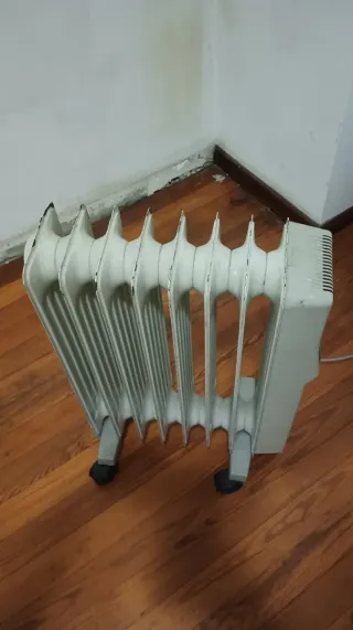 Radiador de aceite Ufesa Beige/Gris