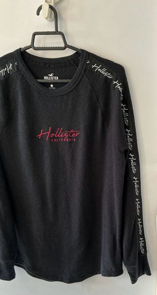 Camiseta Hollister Negra Manga Larga