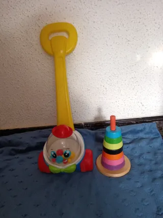 Juguetes para bebé: andador y aro apilable