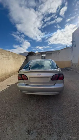 Nissan Primera 2001