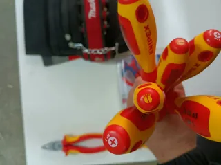 Set di utensili Knipex e Makita