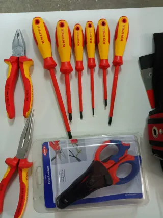 Set di utensili Knipex e Makita