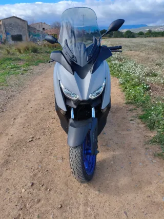 Yamaha XMAX 300 Scooter