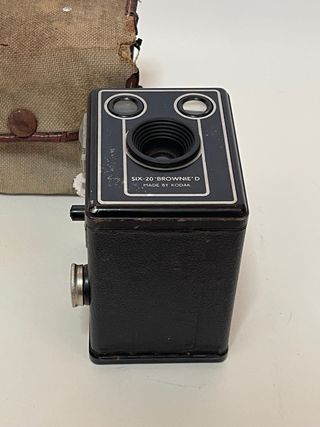 Cámara Kodak Six-20 Brownie model D