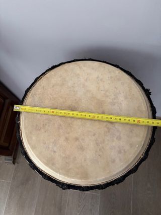 Bongó rojo de madera