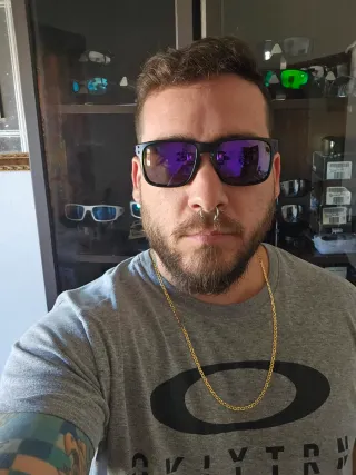 Holbrook Oakley Julian Wilson Original.