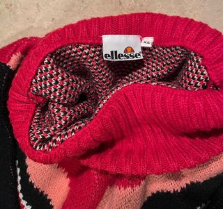 Jersey Ellesse cuello alto rojo y negro