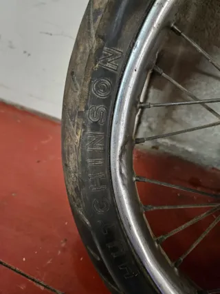 Rueda Mobylette 16 con radios