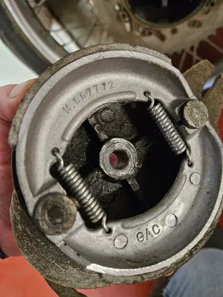 Rueda Mobylette 16 con radios